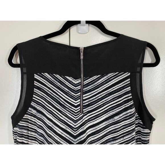 Calvin Klein Sleeveless Black & White Chevron Stretch Tank Bouse Size Medium - Picture 6 of 8